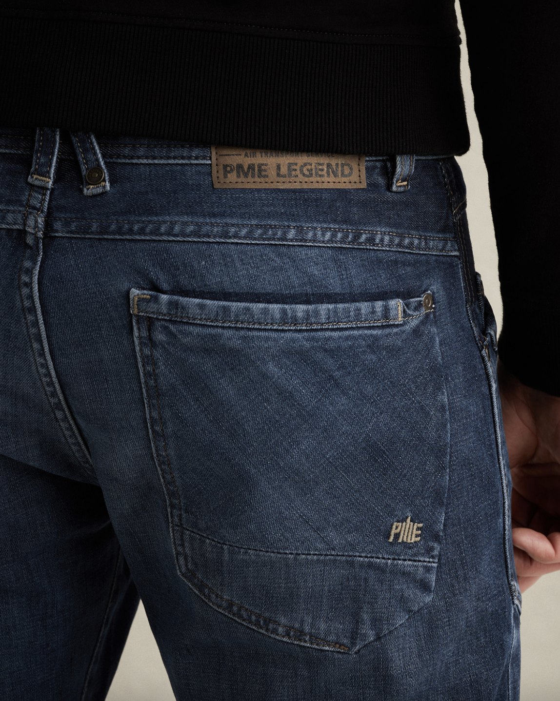 Aviator Relaxed Fit jeans