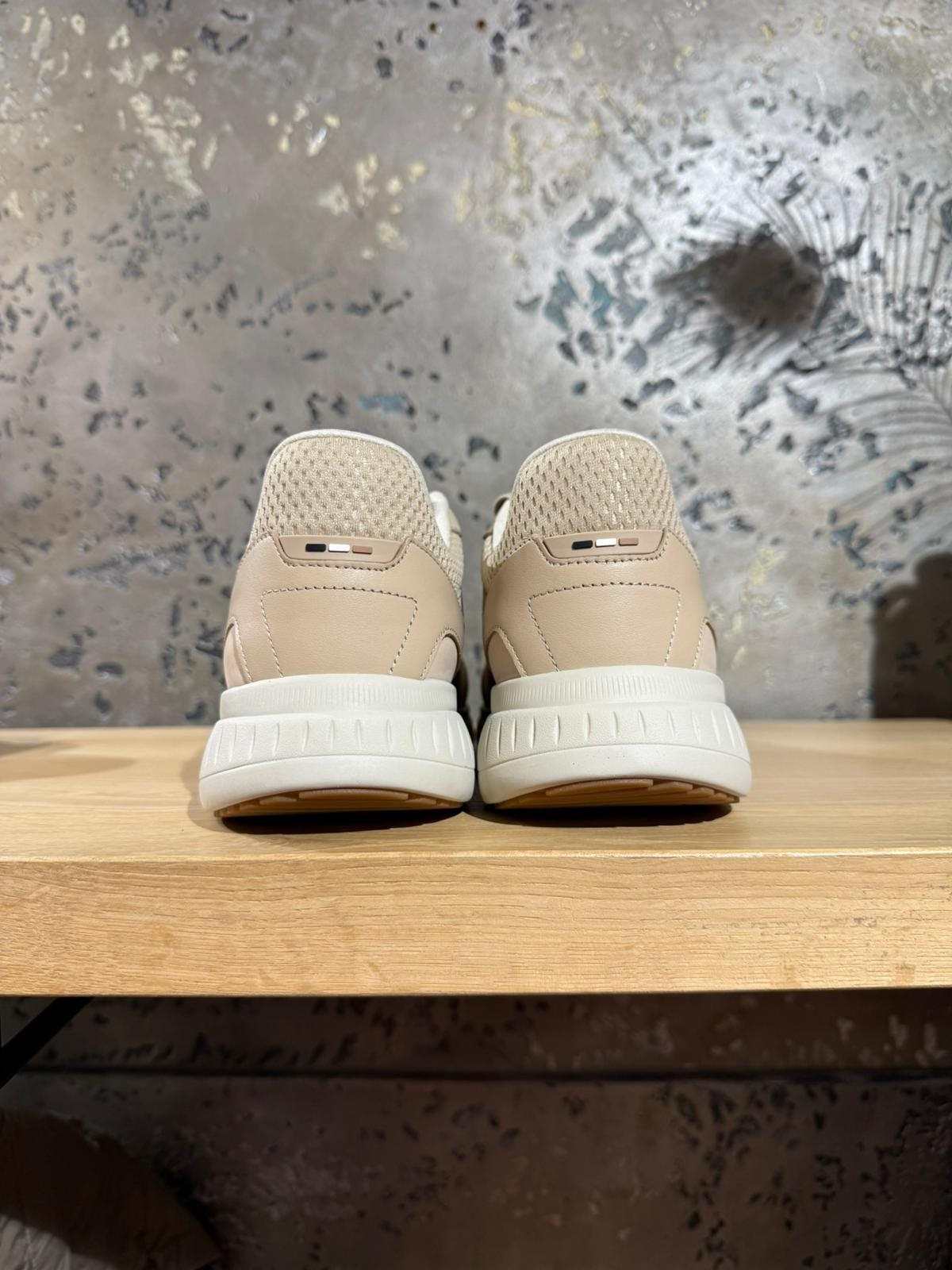 TTNM LIGHT Run Sneaker