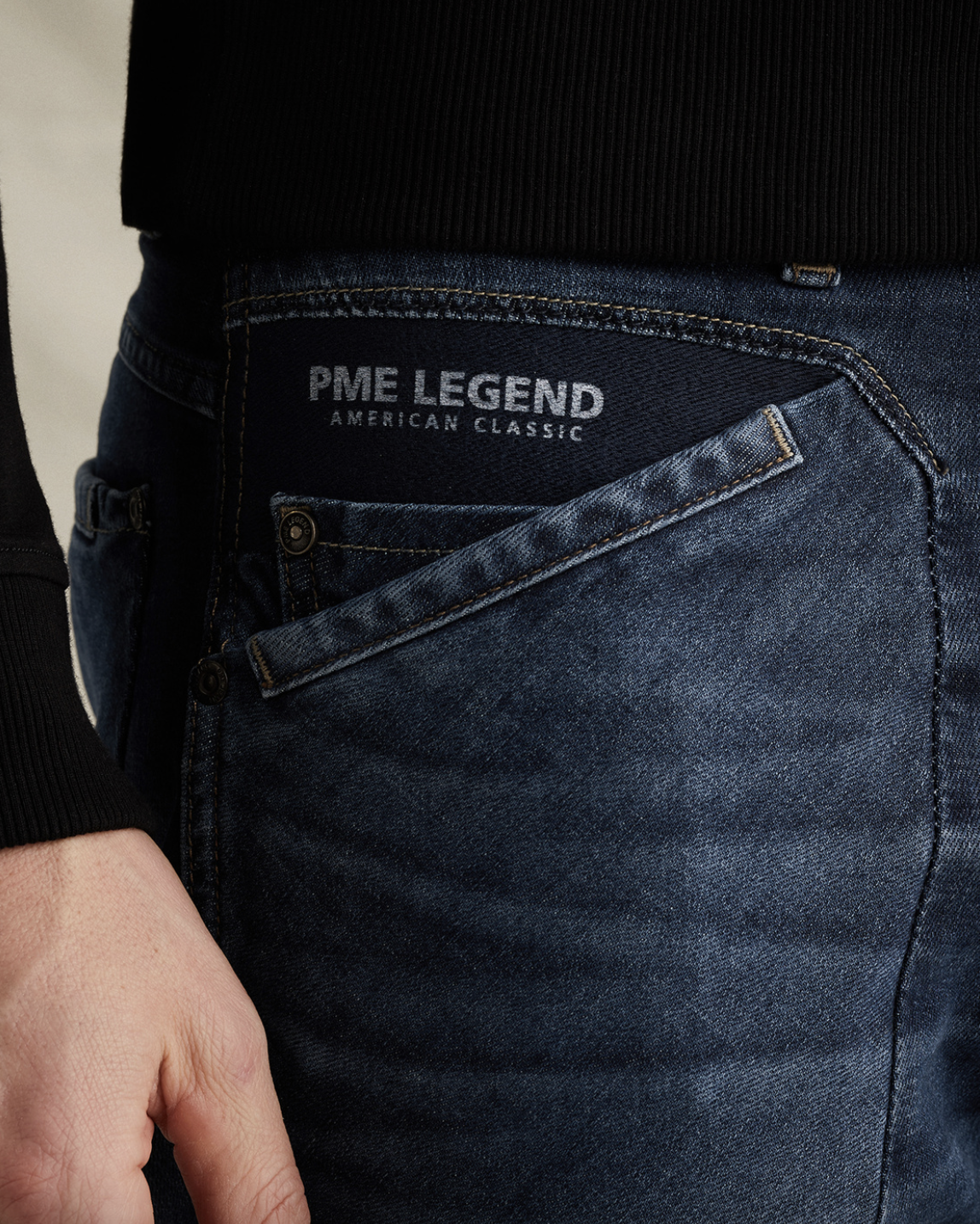 Aviator Relaxed Fit jeans