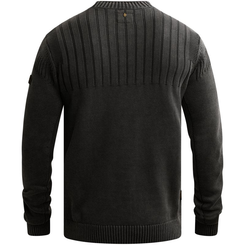 Trui met garment-dye wassing
