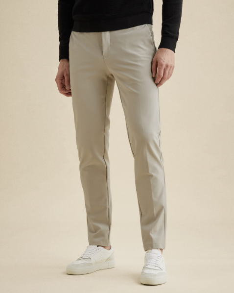 V12 Slim Fit chino